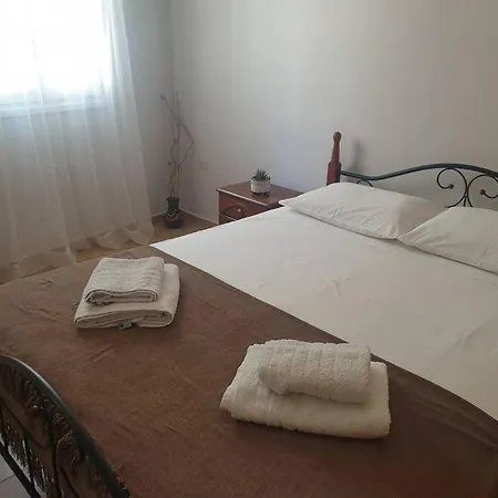 Family & Friends Maisonette In The Center Of Lixouri