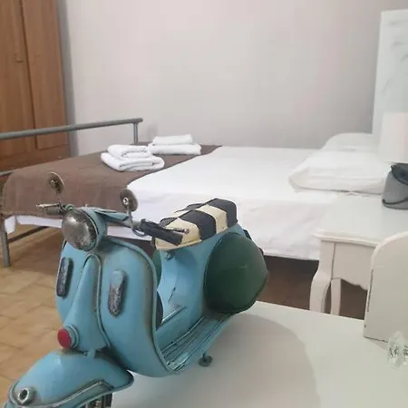 Family & Friends Maisonette In The Center Of